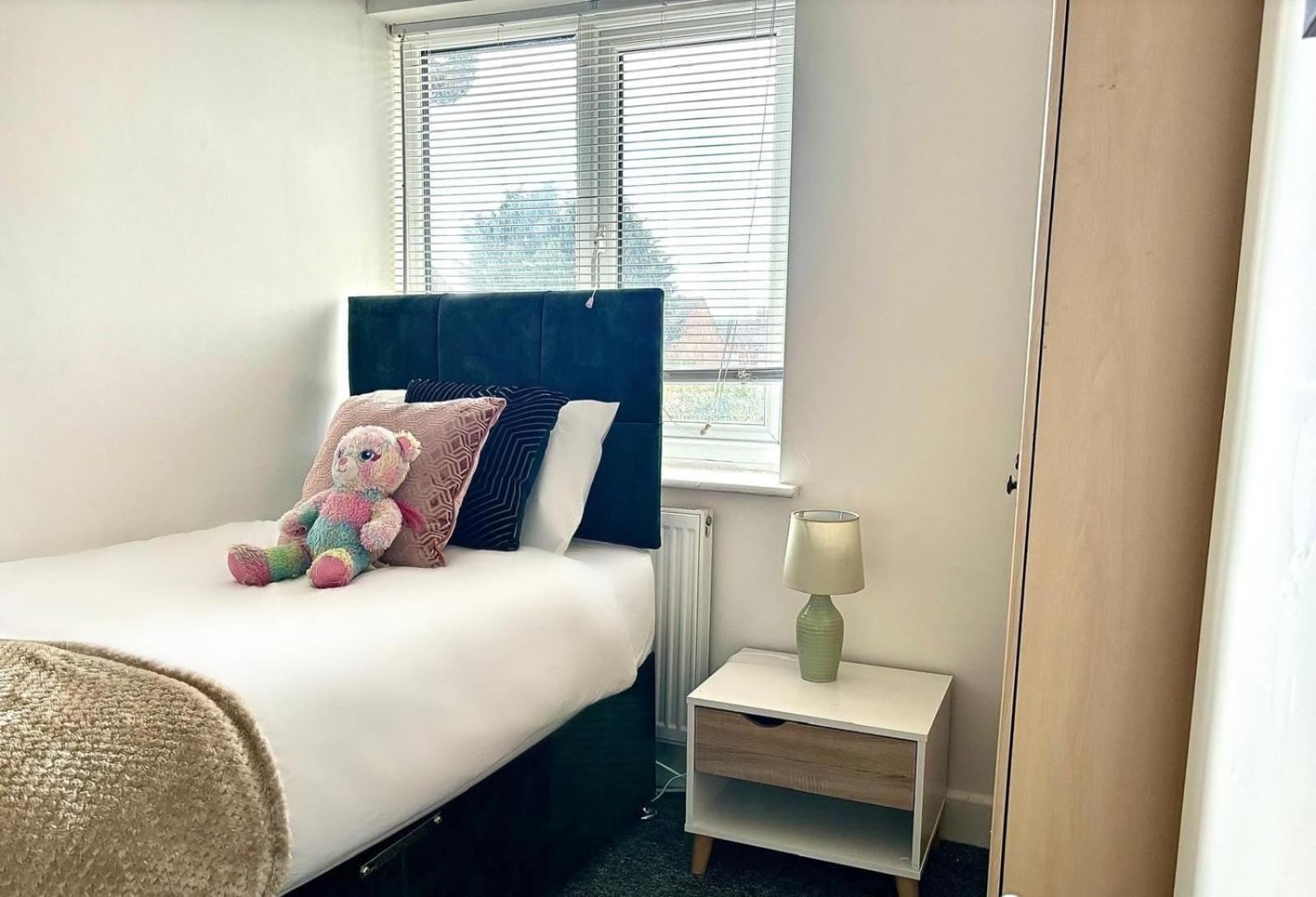 3-Bed Home From Home, Sleeps 6, Great For Contractors, Close To Gulliver'S Valley Theme Park, Free Parking, Hot Tub, Couple Retreat Sheffield Exterior photo